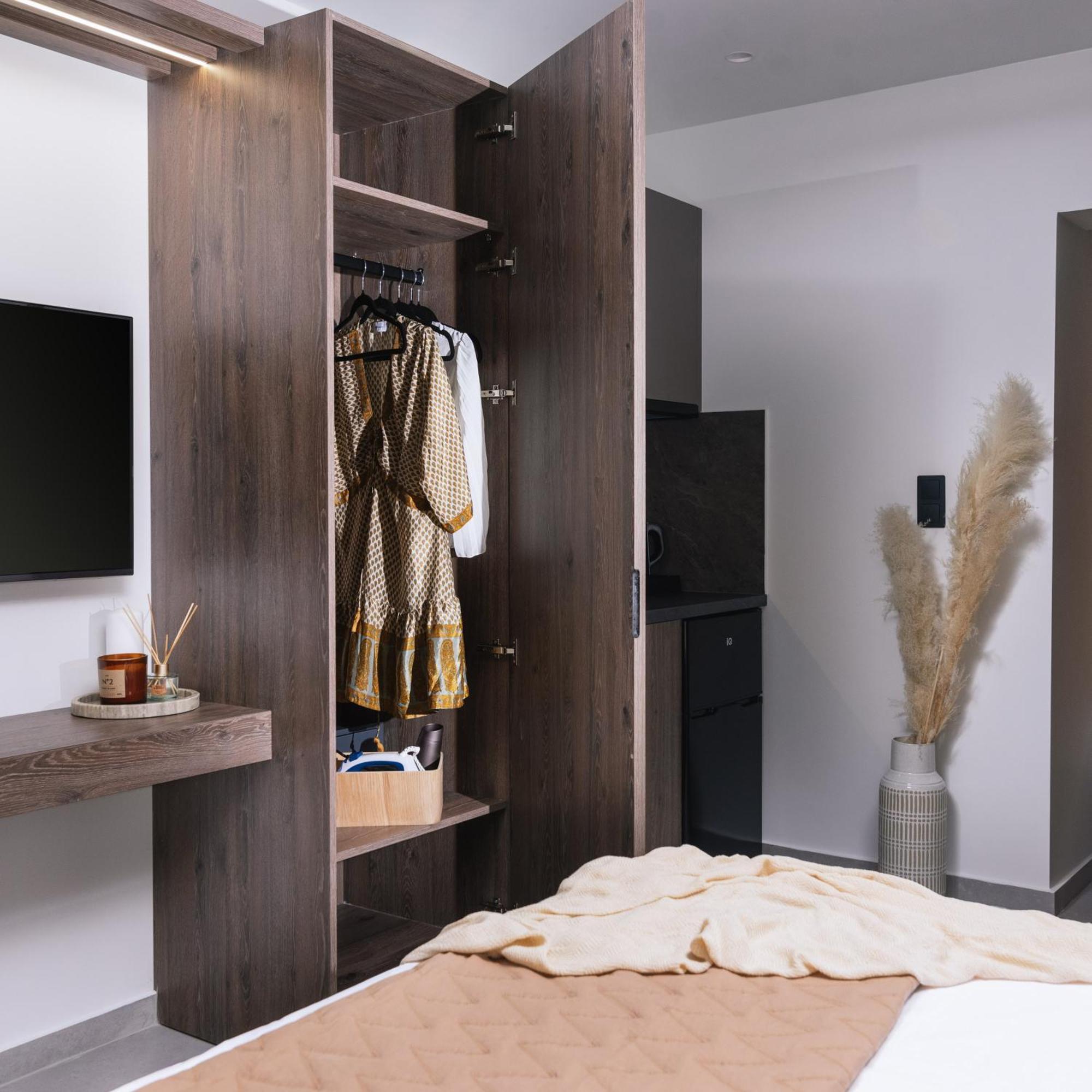 Alcyone Studios And Apartments Heraklion  ภายนอก รูปภาพ